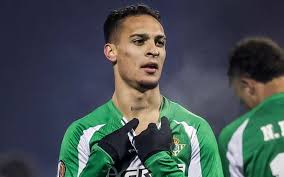 Jornal espanhol coloca Antony acima de Isco como estrela do Real Betis