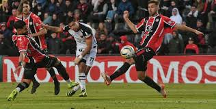 ¡Imperdible! Colón vs. Chacarita: Dónde Ver el Partidazo EN VIVO - Imagen principal del artículo