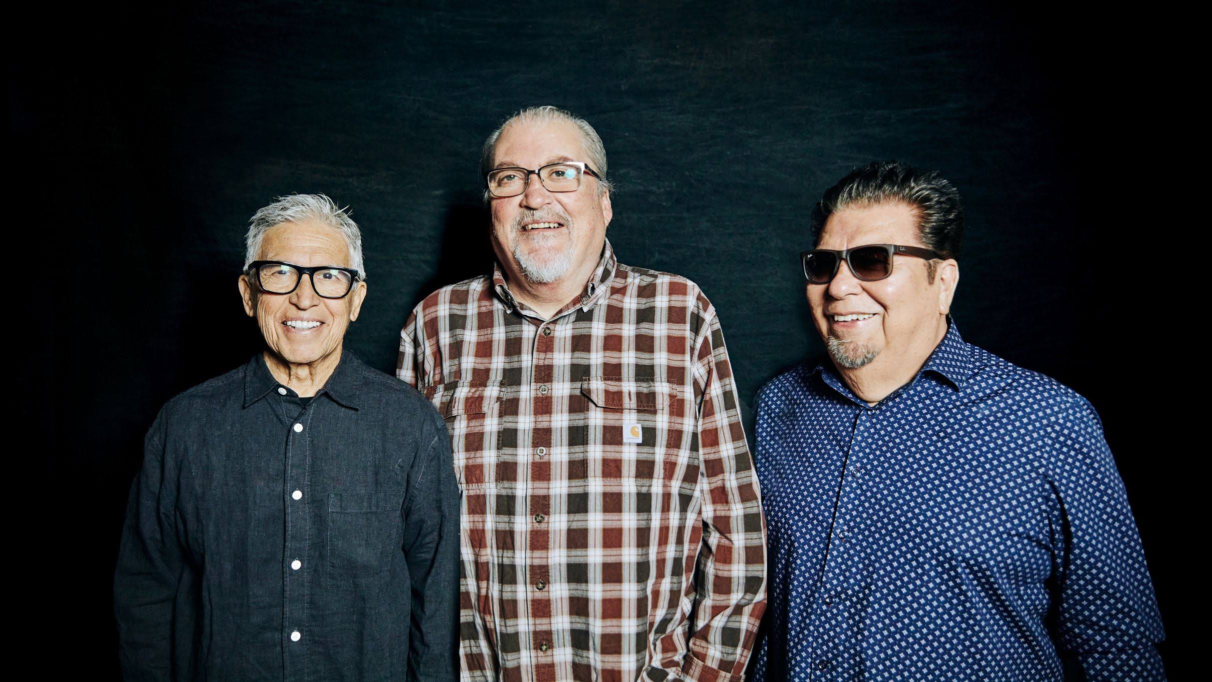 Los Lobos in Fairfield, CT