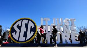 SEC says it will stand by rule banning pro players from competing