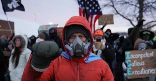 Anti-ICE demonstrators chase off outnumbered far-right activists at Minneapolis rally