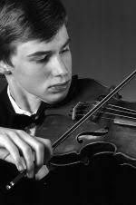 The 16-year-old Kenneth Renshaw is the concert master of the San Francisco Symphony Youth Orchestra since 2008 and already played under the baton of Michael ... - 10442_2_IIRenshawKennethI_01