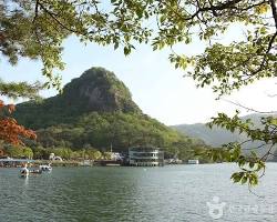 포천 산정호수 풍경, AI로 생성