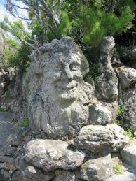Résultat de recherche d'images pour "les rochers sculptés de rothéneuf bretagne"