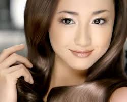 Erika Sawajiri, is a Japanese actress, model, gravure idol and singer. She passed the Stardust audition in 1999 after graduating from elementary school. - Erika-Sawajiri