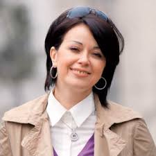 DRAGANA KATIĆ (42) TV voditeljka je više od dvadeset godina na sceni, ali se godine na njenom licu ne vide. – Mama mi je još u detinjstvu rekla da je ... - 6453_dragana-katic-05-foto-Vladislav-Mitic_if