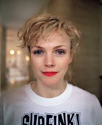 The following correction was printed in the Guardian&#39;s Corrections and clarifications column, Friday 21 May 2010. Maxine Peake was described as ... - Maxine-Peake-002