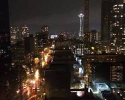 Gambar hotel in Seattle at night