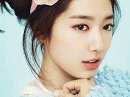 Park Shin Hye Poses for “1st Look” and Reveals How She Avoided the “Celebrity Disease”. jnkm February 8, 2013 0 Comments. Park Shin Hye Poses for “1st Look” ... - 1st-look_park-shin-hye-e1360290397864
