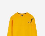 Image of Men's jersey layered over a longsleeved Tshirt or sweatshirt