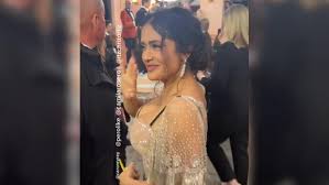 El Paso native's video of Salma Hayek at Golden Globes goes viral