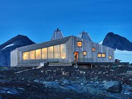 Résultat de recherche d'images pour "La hutte Rabothytta – Okstindan, Norvège"