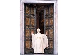 Risultati immagini per papa francesco apre la porta santa