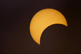 Resultado de imagen de eclipse de sol real