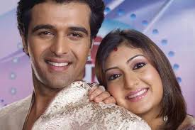 There is lots of drama going on in Pati Patni aur woh. In the beginning the show got a notice from an NGO and was dragged to court, after which there was ... - juhi_sachin