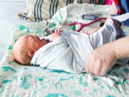 Newborns with opioid withdrawal do better cared for by mom instead of the NICU