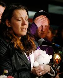 Missing Victoria Stafford&#39;s mother Tara McDonald and father Rodney Stafford speak to a crowd of over 500 people gathered at a community candlelight vigil on ... - 800wdc106a