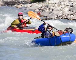 Gambar Whitewater rafting on the Copper River, WrangellSt. Elias National Park