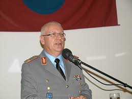 Calw: Brigadegeneral Heinz Josef Feldmann tritt demnächst ab ...