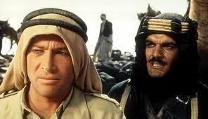 Lawrence (Peter O&#39;Toole) zusammen mit seinem Vetrauten <b>Sherif Ali</b> (Omar <b>...</b> - lawrence-von-arabien-2