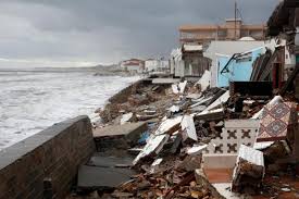 Resultado de imagen de fotos del temporal en la playa del Perelló