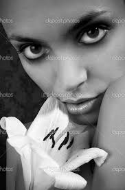 Gesicht der Frau mit Blume — Stockfoto © Angela Blank #30215651