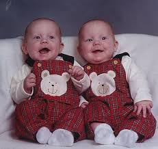   Photos beautiful twins images?q=tbn:ANd9GcQ