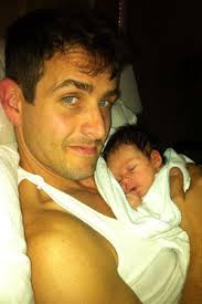 Joey McIntyre and his wife, Barrett, welcomed baby girl Kira Katherine McIntyre into the world on May 31, and now the NKOTBSB member has posted the first ... - joeymcintyrebaby