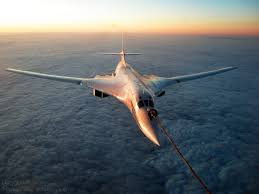Tupolev Tu-160 (Bombardero pesado supersónico de geometría variable  Rusia) Images?q=tbn:ANd9GcR8jbfhv6XR_JYFkTgs4oMhT6YnNXoD0U-uXo1PMZo2GVtREbr_ 