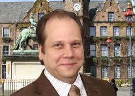 Michael Möller (Zentrum): Der 54-jährige Landesvorsitzende ist gelernter Journalist. Er ist Herausgeber des Düsseldorfer Brauchtums-und Vereinsanzeiger. - michael-moller
