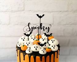 Halloween cake with cute decorations