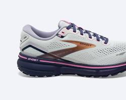 Image of Brooks Ghost 15 gym shoes