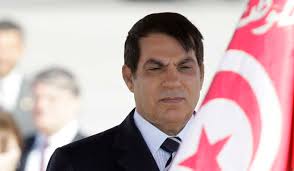 L&#39;ancien président tunisien Zine el-Abidine ben Ali a été condamné mercredi par un tribunal militaire tunisien à 20 ans de prison pour dans l&#39;a. - Ben-Ali-serait-dans-le-coma