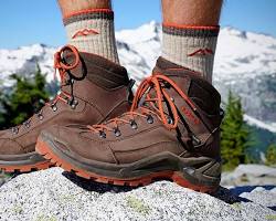 Gambar Hiking boots
