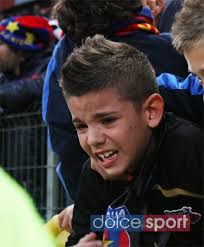 9 year old Marius Ciobanu went to the stadium with his father, just like he does every week Steaua&#39;s at home. This time, he had his lucky banner with him. - vreau3