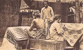 Hasil gambar untuk perkembangan batik di indonesia