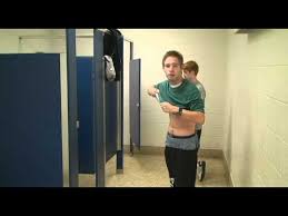 Résultat de recherche d'images pour "gay changing stall in a public bathroom"