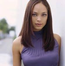 The trade paper reports that the film&#39;s leading lady role of Chun Li has gone to Kristen Kreuk (Smallville, EuroTrip, pictured at right), with Michael ... - 976311-kreuk566_