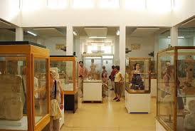 Museo arqueológico de Amman Images?q=tbn:ANd9GcRme9u4GwIzz54fQRYsHsfSjqgfQa7taiC017CkuXwqhMnDy1iN