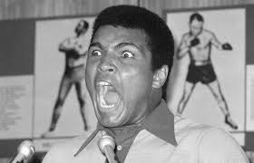 Mohamed Ali en 1974 lors d&#39;un point de presse au Madison Square Garden. Photo AP. Mohamed Ali en 1974 lors d&#39;un point de presse au Madison Square Garden. - 460178-mohamed-ali-1974-lors-point
