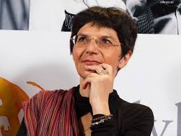 Roxana Vasile. Romanian writer Ioana Parvulescu has received the European Union prize for literature. romanian-literature-awarded-in-brussels- - ioana-parvulescu-950