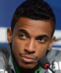 ... having only moved to Bayern from Hoffenheim for a fee in the region of £17m in 2011. Luiz Gustavo has been linked with Arsenal and Chelsea - 57528