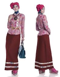 Hasil gambar untuk Gambar baju muslim kombinasi batik modern