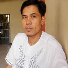Panglima Komando Laskar Islam Munarman mengaku keberatan dengan keterangan saksi Yakobus Edy Juwono. Alasannya, saksi tidak melihat langsung pemukulan ... - munarmandlm