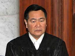 MANILA, Philippines—Judges must learn to use word processors to make life easier for them, acting Chief Justice Antonio Carpio said. - justice-antonio-carpio