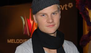 Axel Algmark halkade in i Melodifestivalen av en ren slump. Han kände inte ens från början sina låtskrivarkollegor när låten föddes. - AxelAlgmark01