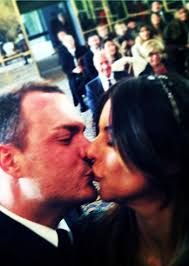 Il bacio degli Sposi: Alessio Gramazio e Simona Miele. COMMENTA ORA! - il_bacio_degli_sposi_alessio_gramazio_e_simona_miele_6d66