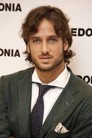 Spanish tennis player Feliciano Lopez wishes Merry Christmas at Calzedonia Store on December 13, 2011 in Madrid, Spain. - Feliciano%2BLopez%2BWishes%2BMerry%2BChristmas%2BCalzedonia%2B0zKhTUKMlY_l