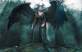 Maleficent( Maléfica) Images?q=tbn:ANd9GcSIJ4F_1uZGLAMBkU8NGe0YFOawJRM7gYsx5bqBUseX-raDUPKSKA