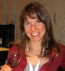 Elle se nomme Paula Cook, de Saint-Bruno de Montarville, au sud de Montréal. Je l&#39;invite à notre table franco-anglo-belge... Il y a déjà du vin sur notre ... - paula-cook